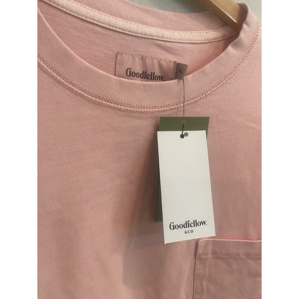 Goodfellow & Co Mens XL Long Sleeve Pocket T-Shirt Light Pink Crew Neck NWT - Picture 3 of 5